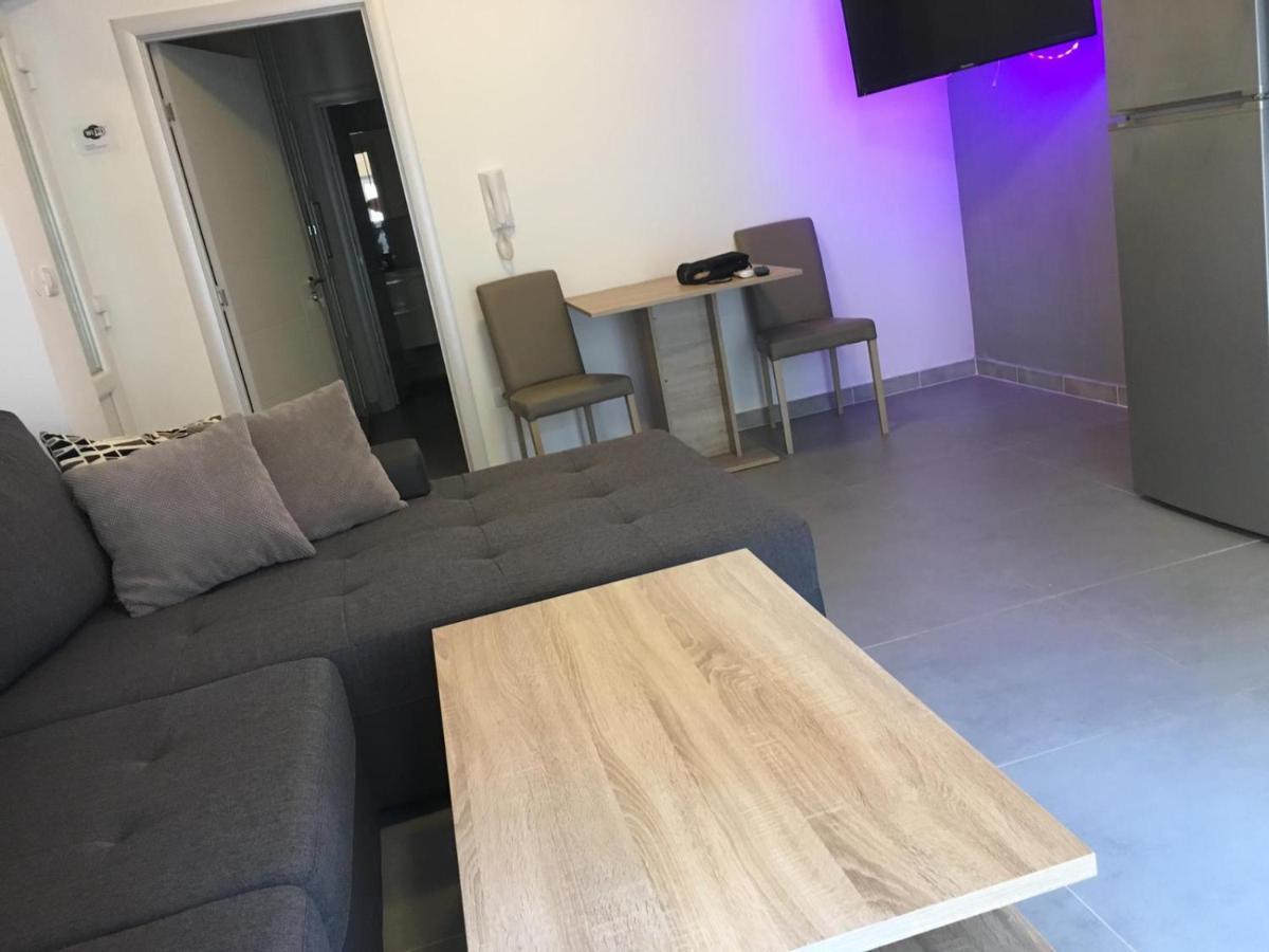 Apartment To Rent Пула Экстерьер фото